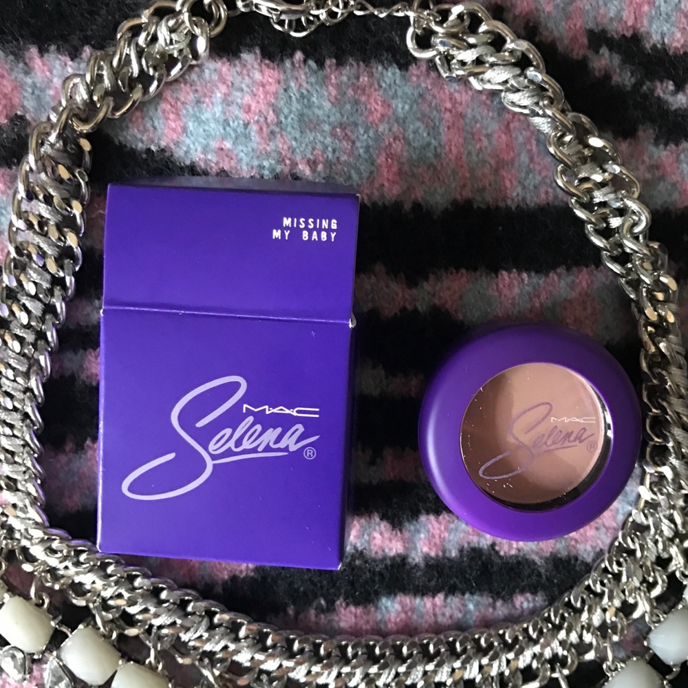 Mac X Selena Missing My Baby Eyeshadow